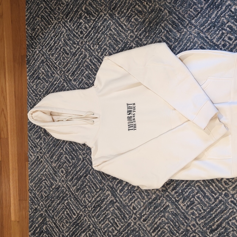 Taylor Swift Eras Tour Medium Cream Sweatshirt